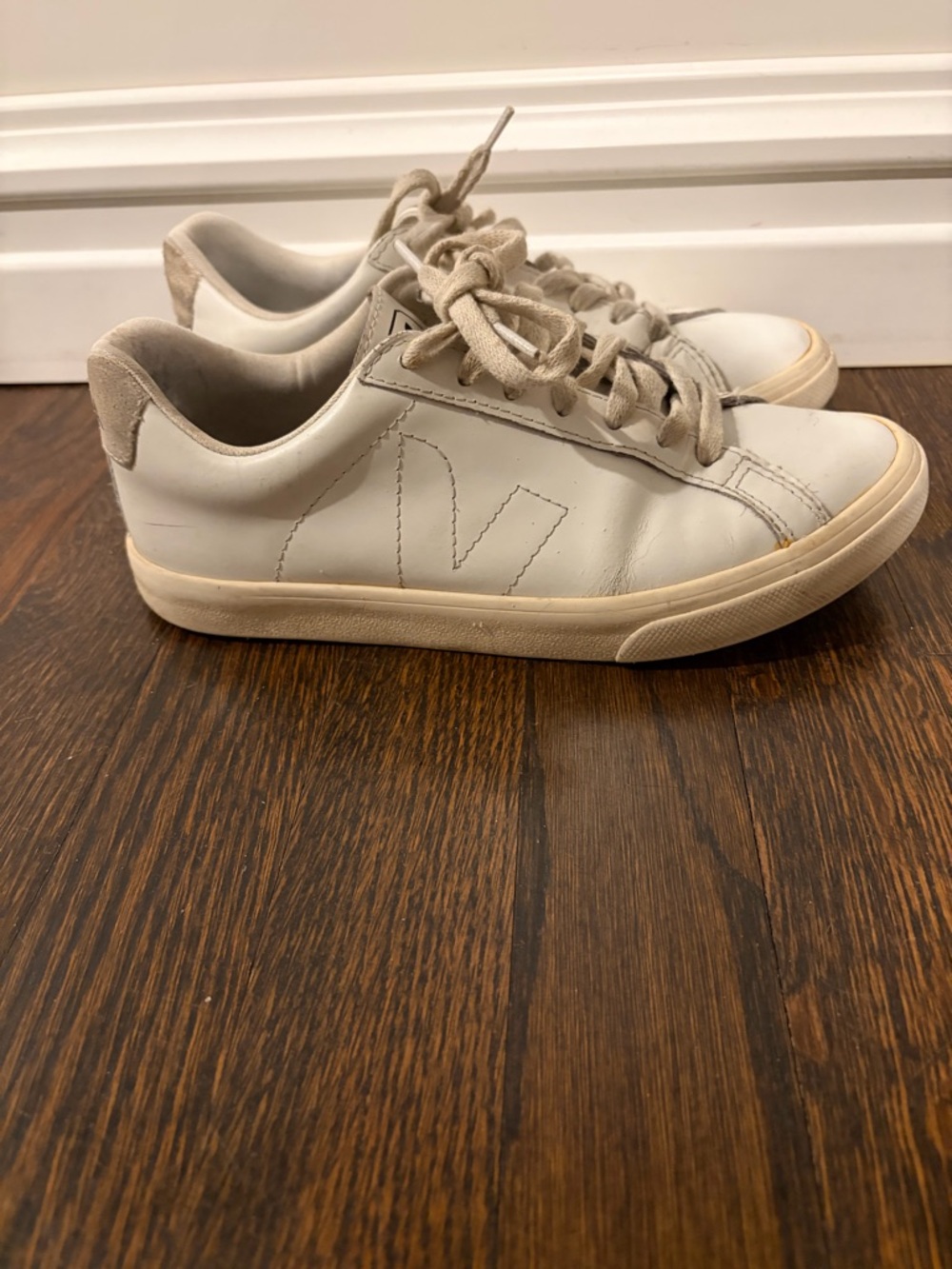 Veja Esplar Leather White Sneaker, Sz 37 (US 6) - Picture 8 of 13